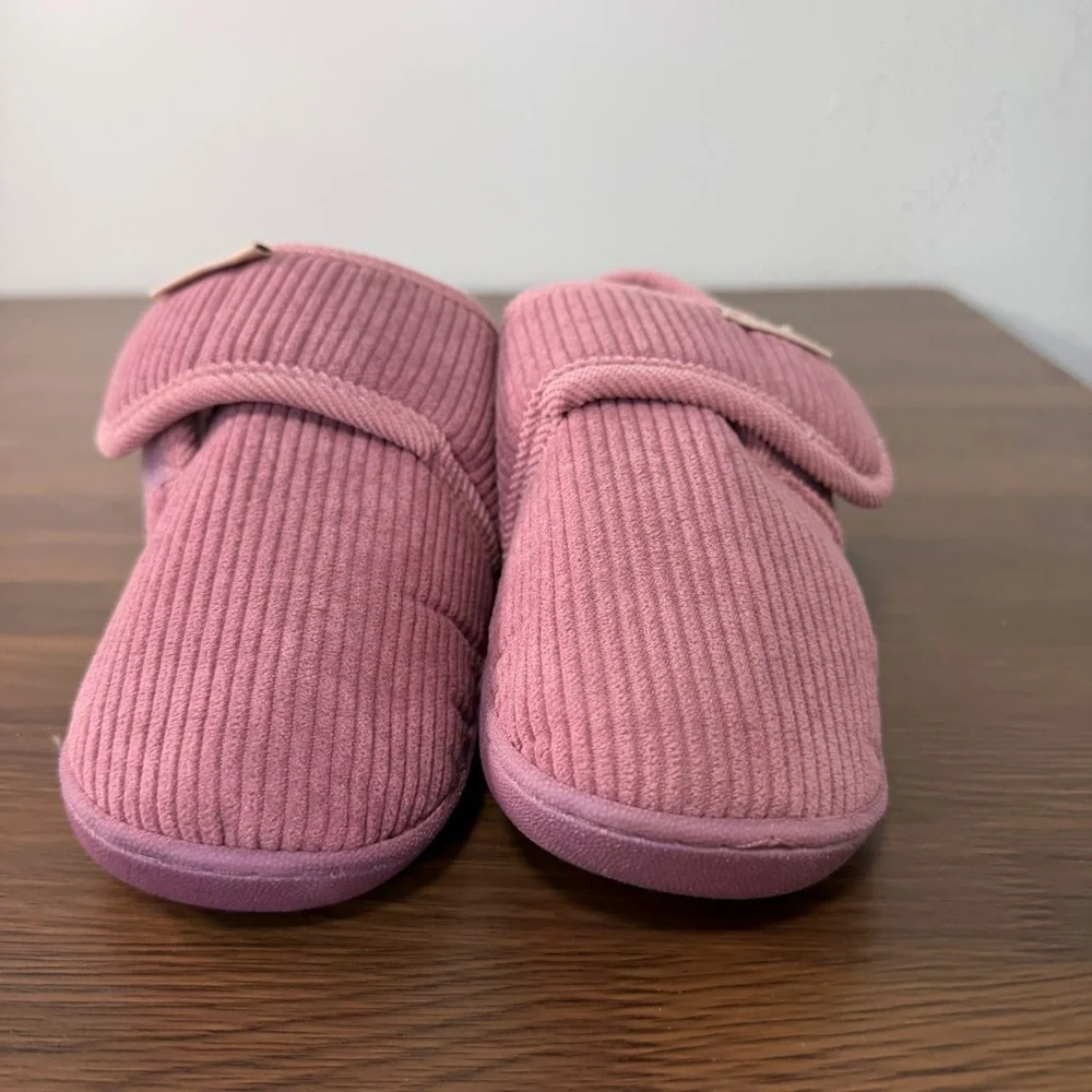 Livie & Luca Hug Rose Corduroy‎ Kids Slippers Size Large (12/13) NWOT